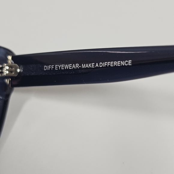 NEW DIFF oversized classic sunglasses 100% uv designer charity eyewear - Picture 4 of 4